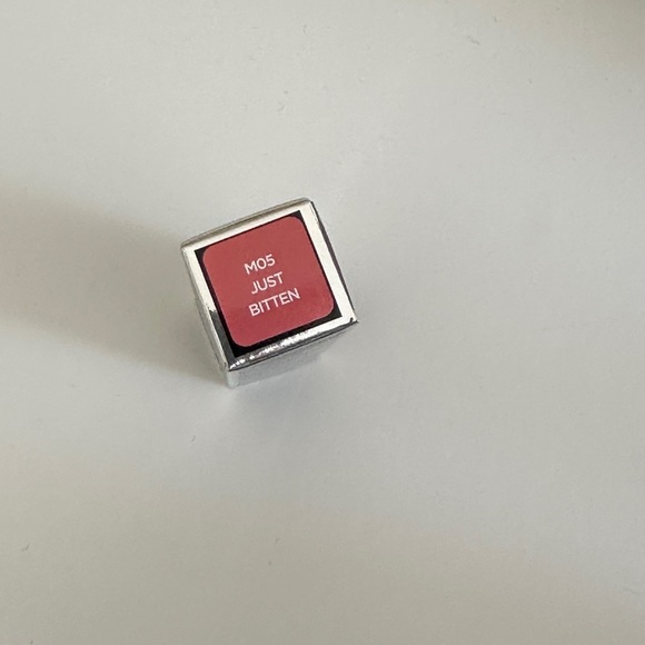 New! House of Sillage matte lipstick refill - Picture 2 of 3